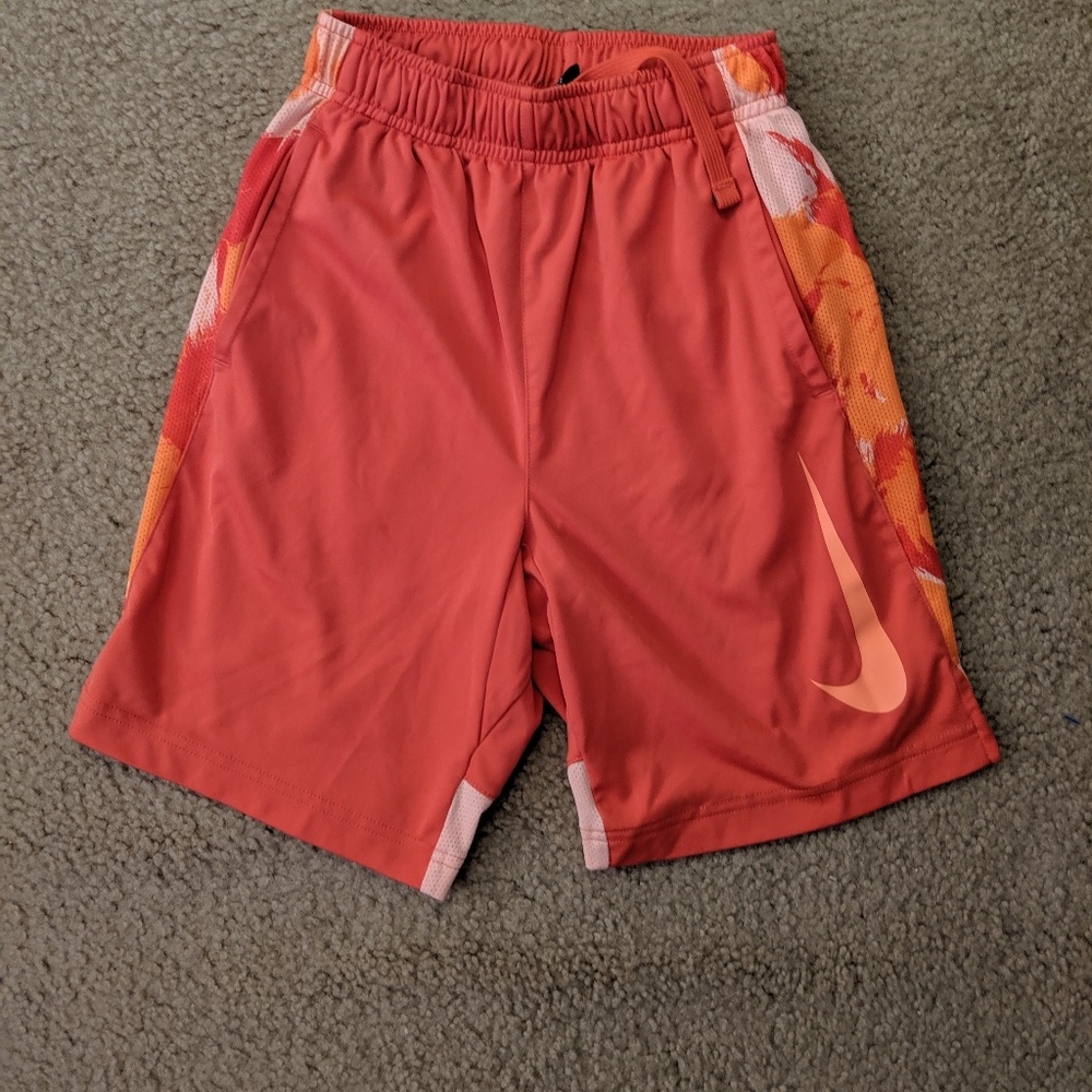 Nike boys shorts EUC